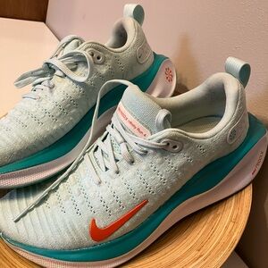 Nike Women's Teal and Orange Athletic Shoes Nike react infinity 4 shoes like new